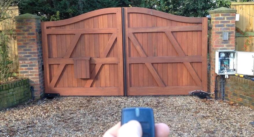 Commercial Electric Gates, Barriers and Physical Security in Berkshire
